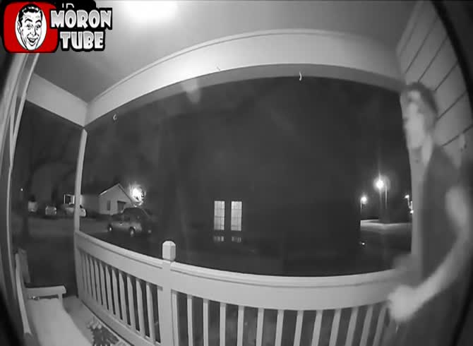 Video :A zombie attempts to enter a home